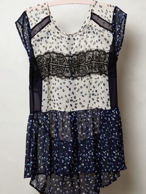 Anthropologie Maeve Evangeline sheer peplum top. Size M